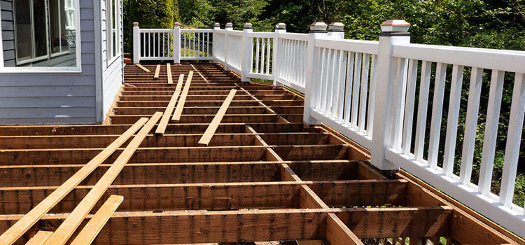 Deck Repair Free Estimate in Castaic, CA